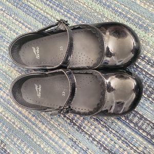 Dansko  33 Mary Jane black clog